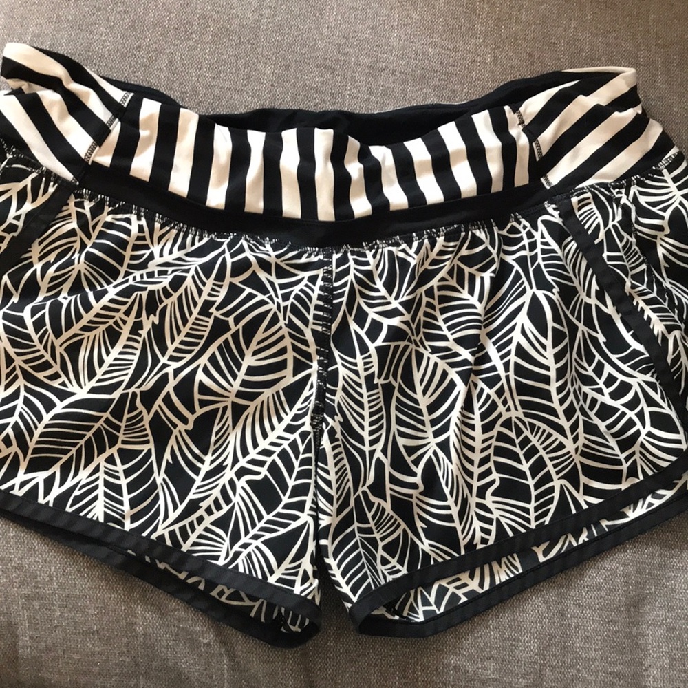 Lulu lemon running shorts